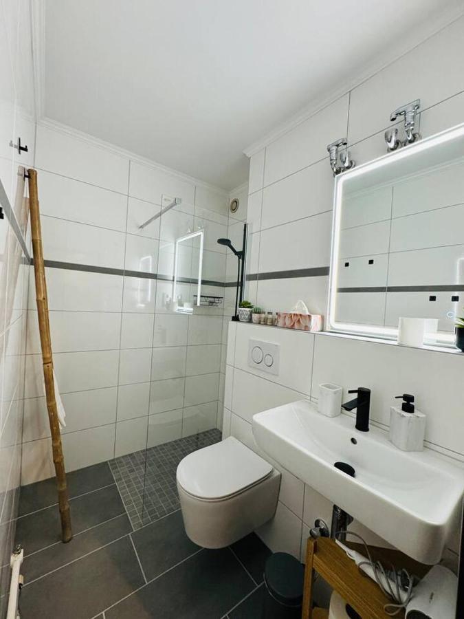 Klassen Stay - Design Studio In 11 Etage - Tolle Aussicht - Sauna, Pool - Netflix Lahnstein Ngoại thất bức ảnh